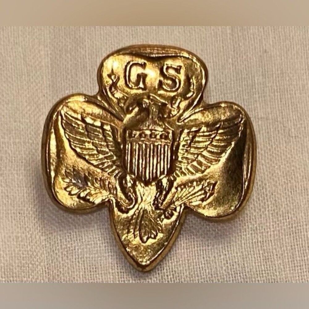 Vintage Girl Scout Membership Tenderfoot Pin Lapel Gold Tone 3/4”